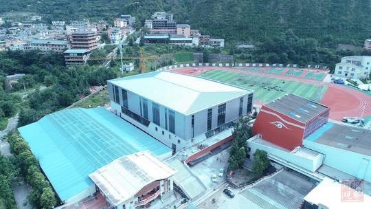 摩登7九寨沟县民族体育馆工程案例
