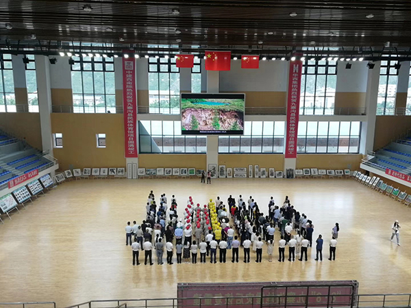 摩登7九寨沟县民族体育馆工程案例