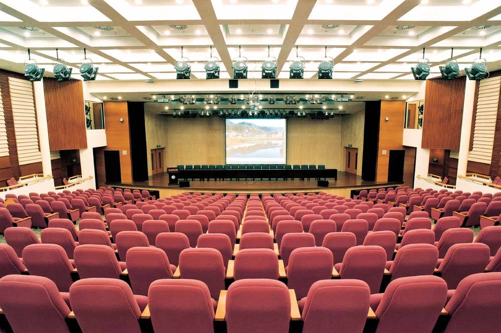 摩登7多功能厅会议系统解决方案分享