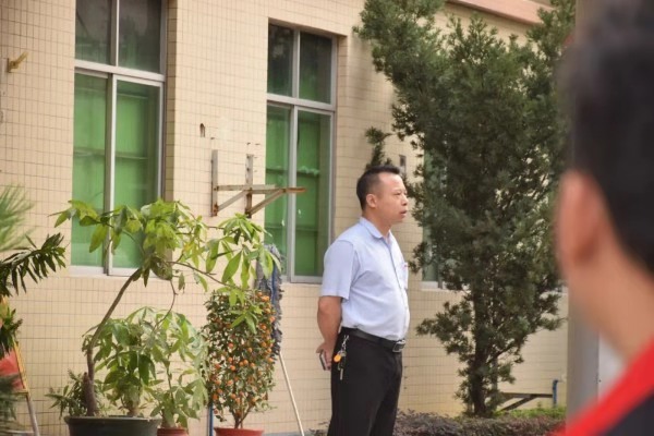 四月也要元气满满！摩登7摩登7昨日召开全体动员晨会