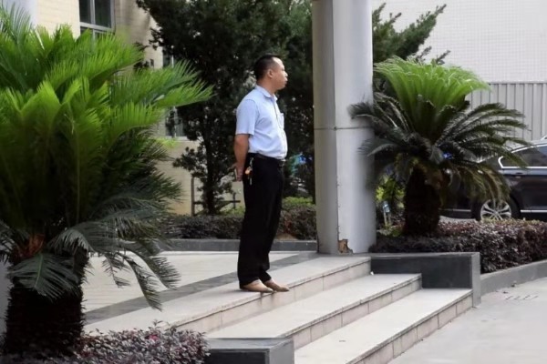 四月也要元气满满！摩登7摩登7昨日召开全体动员晨会