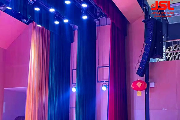 助力校园教育，四川成都龙泉驿区特殊教育学校多功能厅选用摩登7K系列有源线阵